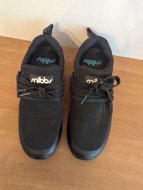 SNIBBS Women's Slip Resistant Black Low-Top Athletic Sneakers US  10